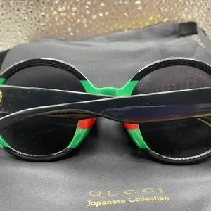 Gucci | Accessories | Gucci 280 Black Green Red Stripe  display picture 1
